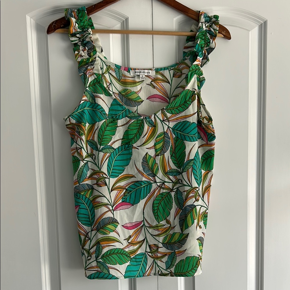 Leaf Print Sleeveless Top